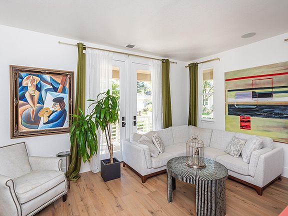 3rd image of 1123 Channing Way