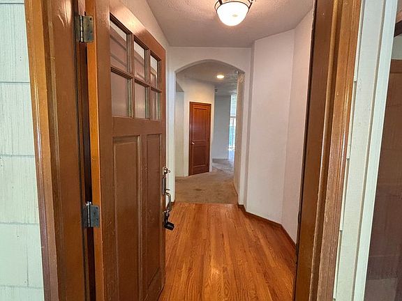 5th image of 3052 Gary Dr