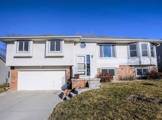 15146 Edna St, Omaha, NE 68138