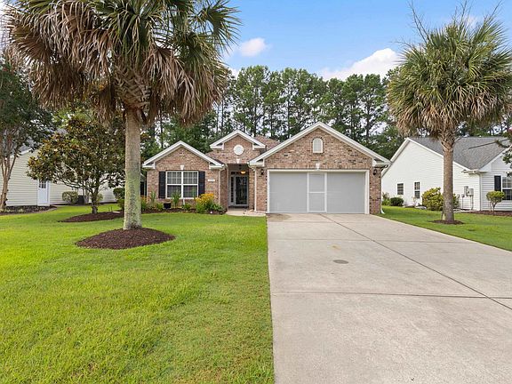 4th image of 125 Seville Dr.