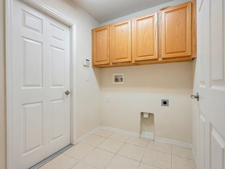 12900 Cloverdale Ln — Photo 29