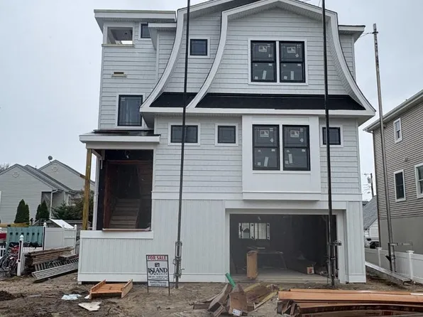14 W South 31st St, Brant Beach, NJ 08008
