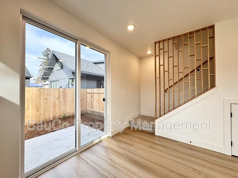 4381 SE Tolman St #1 — Photo 8