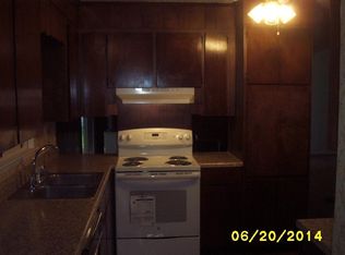 701 Meadowridge Dr, Warner Robins, GA 31093