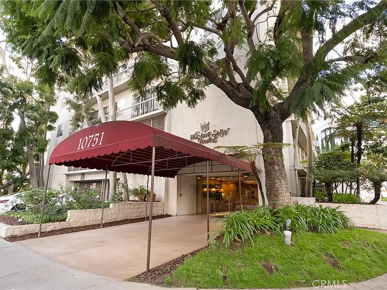 10751 Wilshire Blvd #1405 — Photo 1