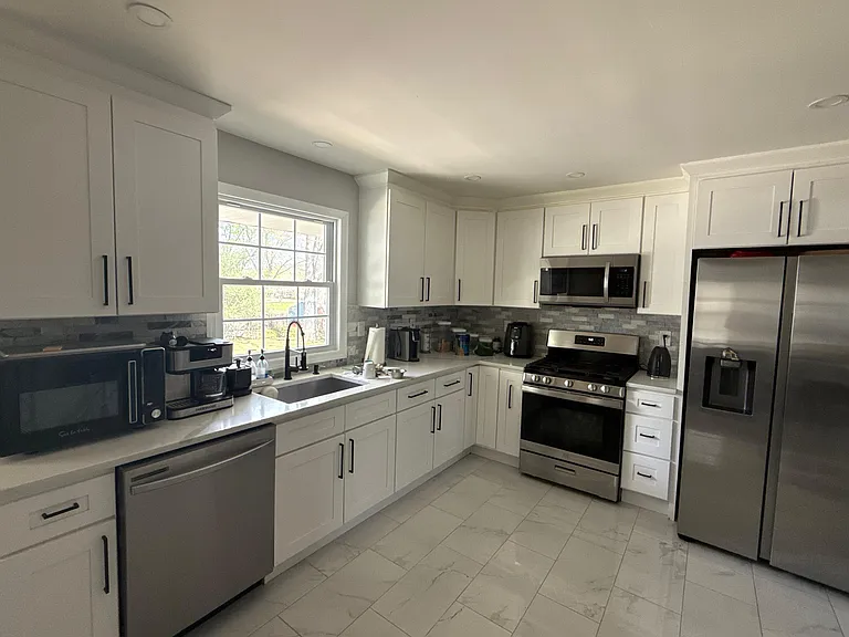 8 Wilcox Ave — Photo 4