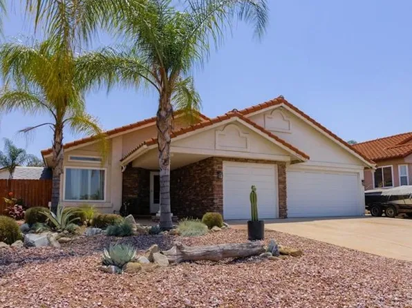 16498 Mountain St, Lake Elsinore, CA 92530
