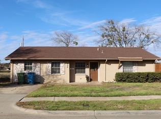 429 Sweetbriar Dr, Lewisville, TX 75067