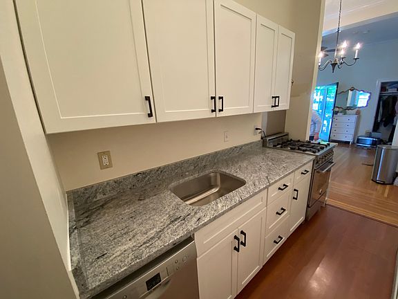 3rd image of 4 Park St APT 1