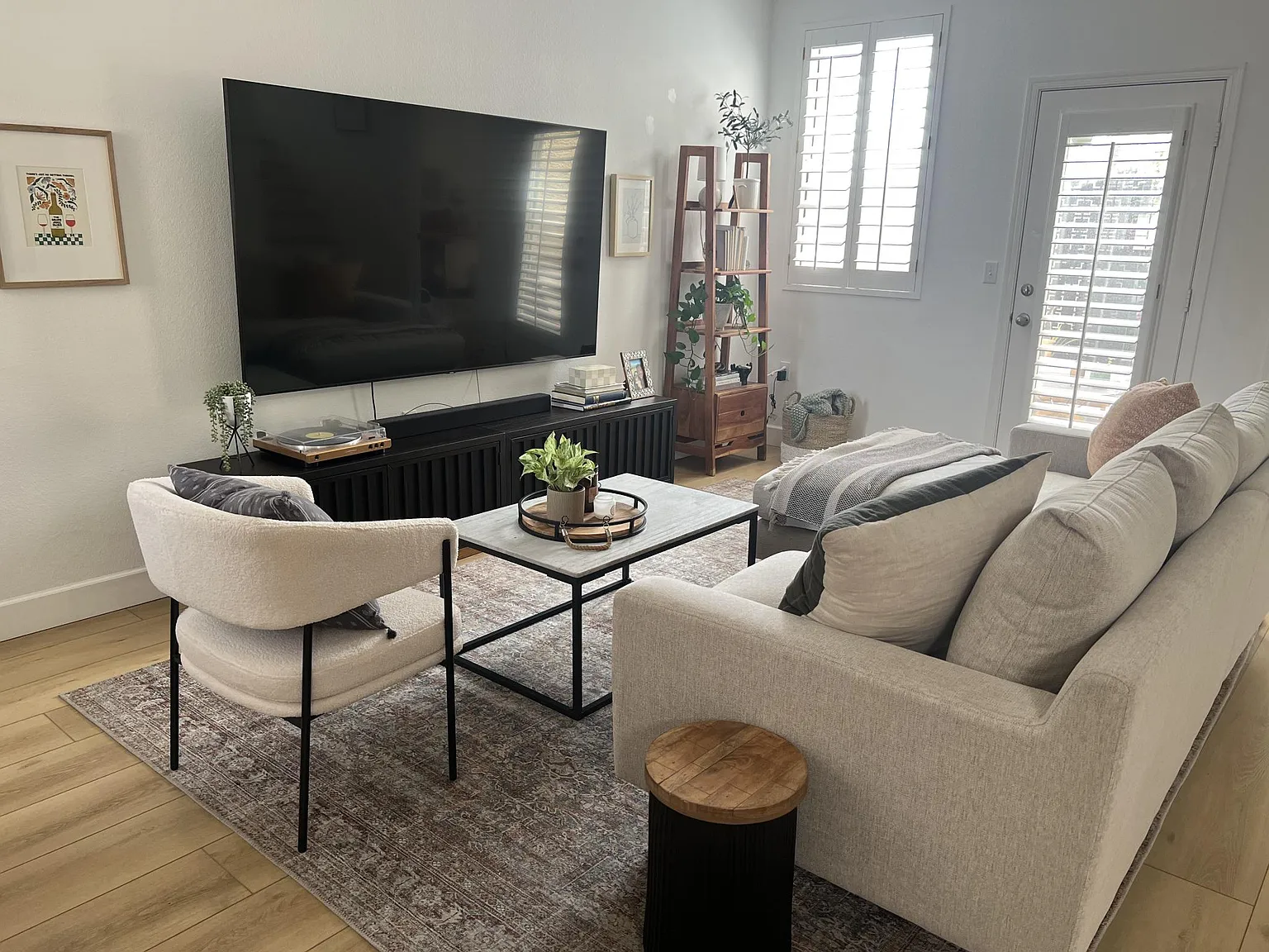 2 bed, 2.5 bath, 1418 sqft, $2,450 — Photo 2