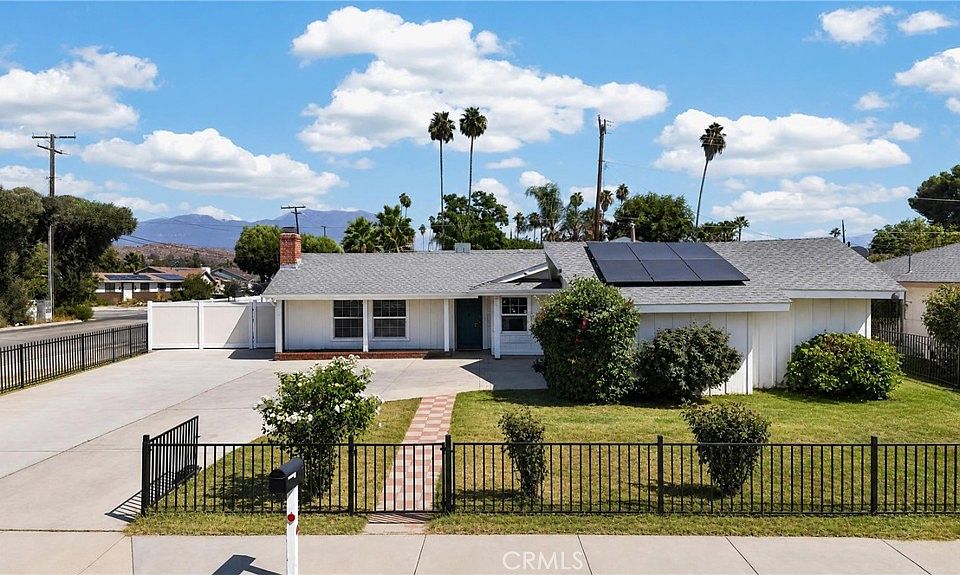 1st image of 298 Terry Ln