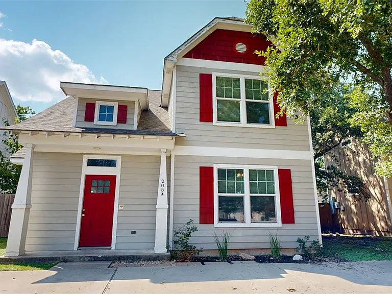 205A Sterling St — Photo 37