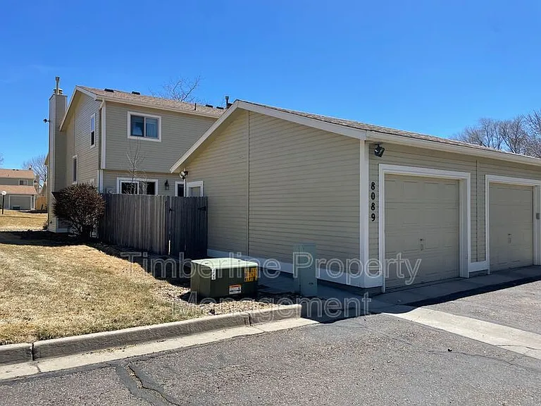 8089 Lexington Park Dr — Photo 13