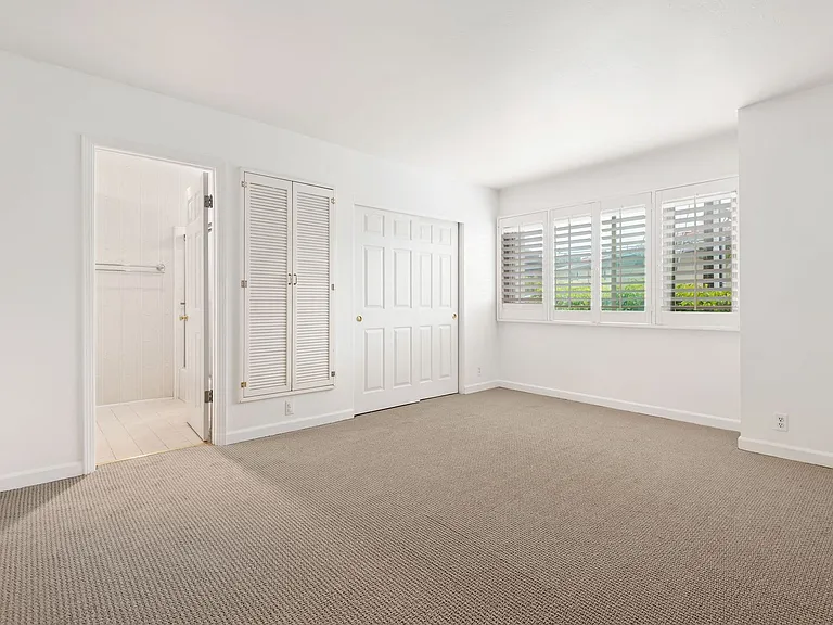 130 W Alamar Ave #3 — Photo 15