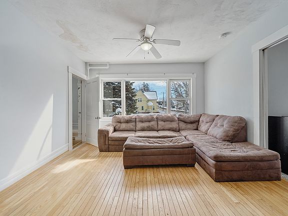 4th image of 166 Gilford Avenue