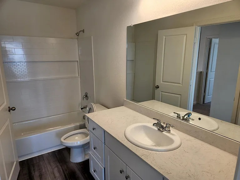 1702 Marquette Dr — Photo 9