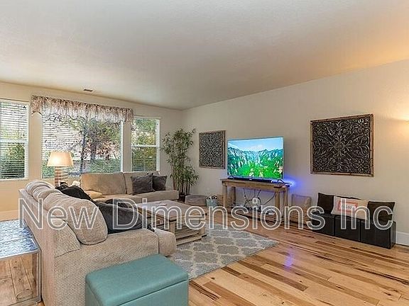 3rd image of 7891 Morgan Pointe Cir