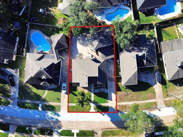 15715 Creekhaven Dr — Photo 41