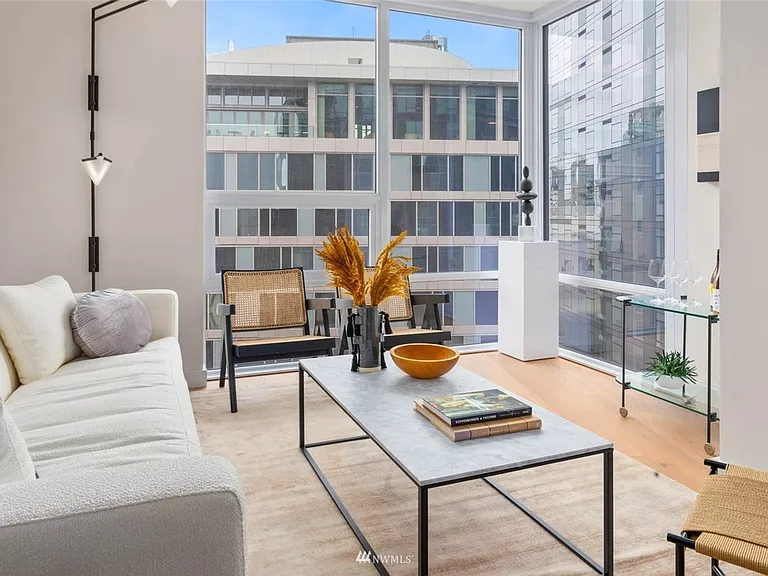121 Stewart St #1002 — Photo 3
