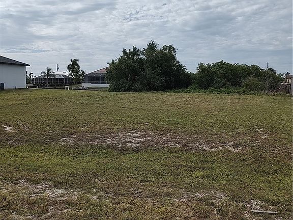5th image of 2714 NW 10th St