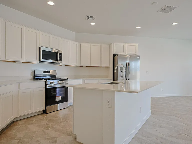 7832 W Hide Trl — Photo 6