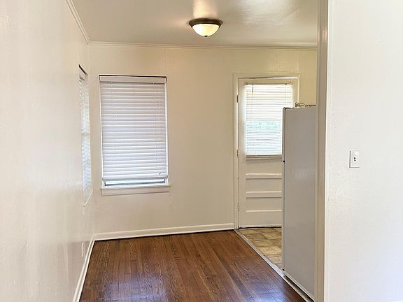 2nd image of 3428 W 6th St #B