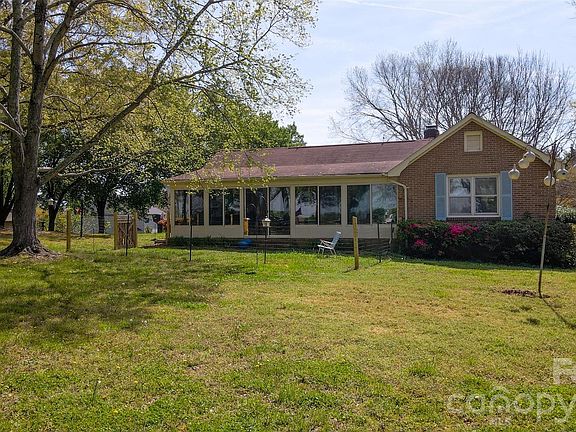 3rd image of 9730 Mount Holly Huntersville Rd