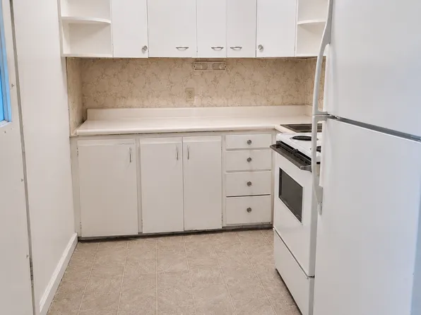 215 1/2 Jackson St, Billings, MT 59101