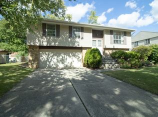 406 Library Ln, Streamwood, IL 60107