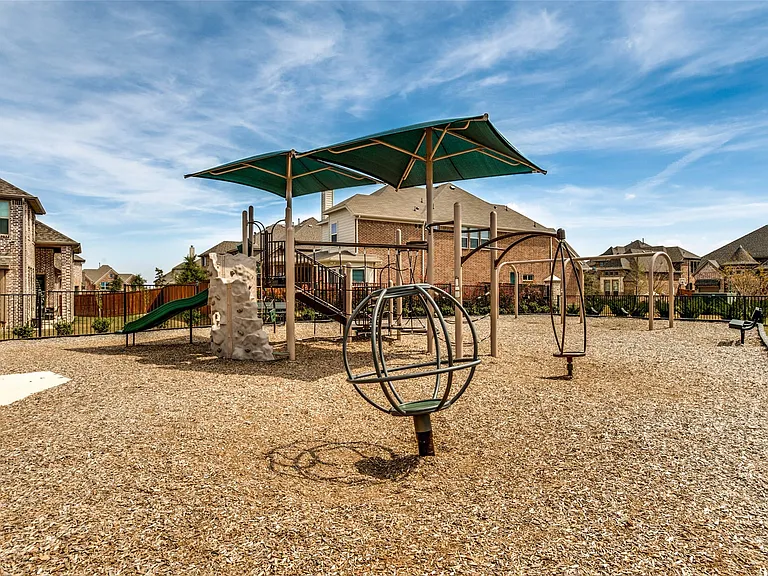 13340 Sellaronda Way — Photo 33