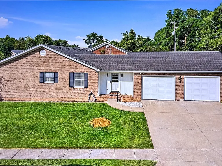 250 Savannah Dr #250 — Photo 2