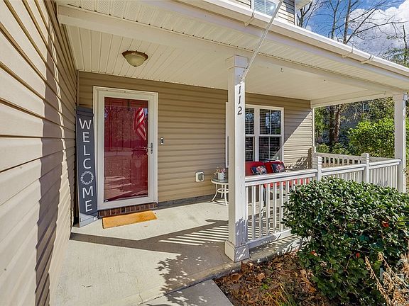 2nd image of 112 Bridgewood Drive