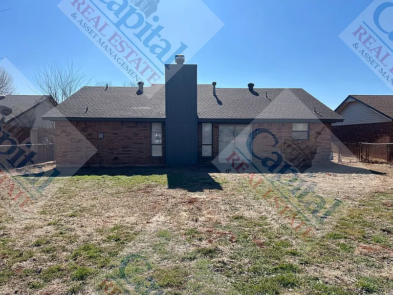 1013 W Gladys Way — Photo 31