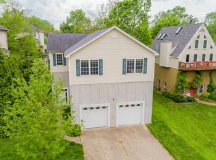 912 Riverside Dr, Louisville, KY 40207