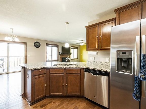 5th image of 5845 Pine Ct