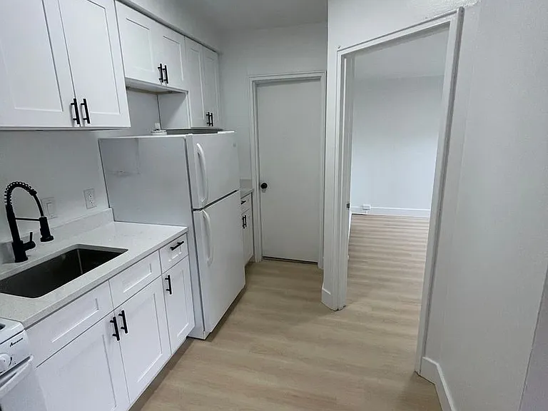 3382 Harvard Rd — Photo 43