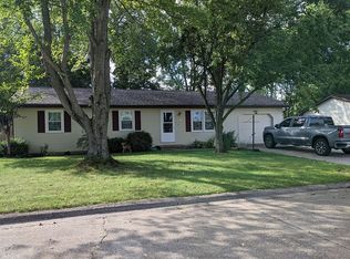 1805 Sterchi Dr, Olney, IL 62450