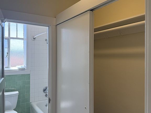 5th image of 345 Forest Ave APT 406