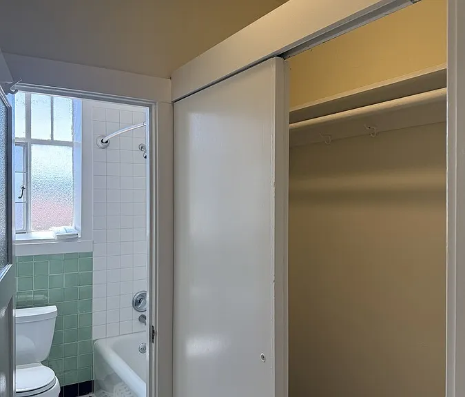 345 Forest Ave #406 — Photo 5