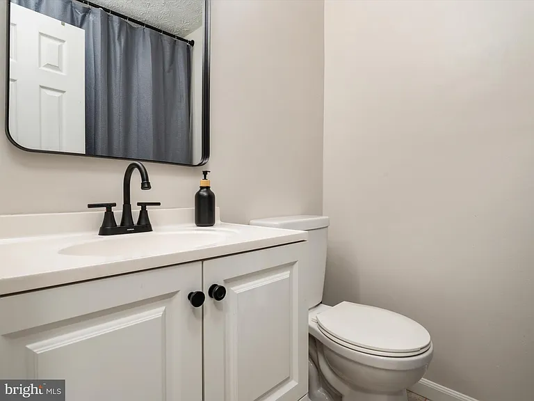 2139 Commissary Cir — Photo 28