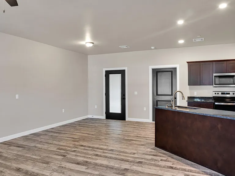 8535 Cedar Oaks Cir — Photo 5