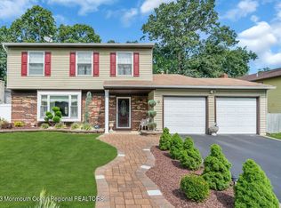 9 Flintlock Dr, Howell, NJ 07731