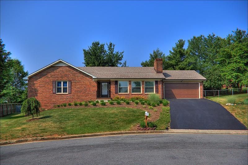 2nd image of 5126 Orchard Cir