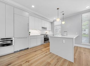 Stratus, Boston, MA 02135