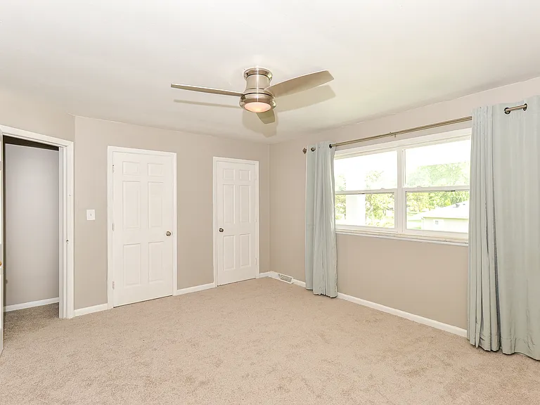 621 Village Place North Dr — Photo 12
