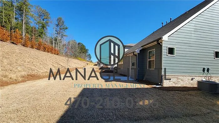 4 bed, 3.5 bath, 2870 sqft, $2,599 — Photo 2