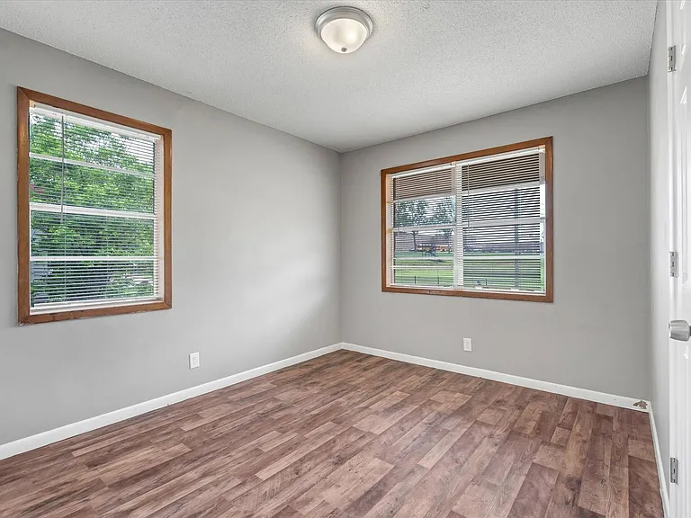 312 W College Ave — Photo 15