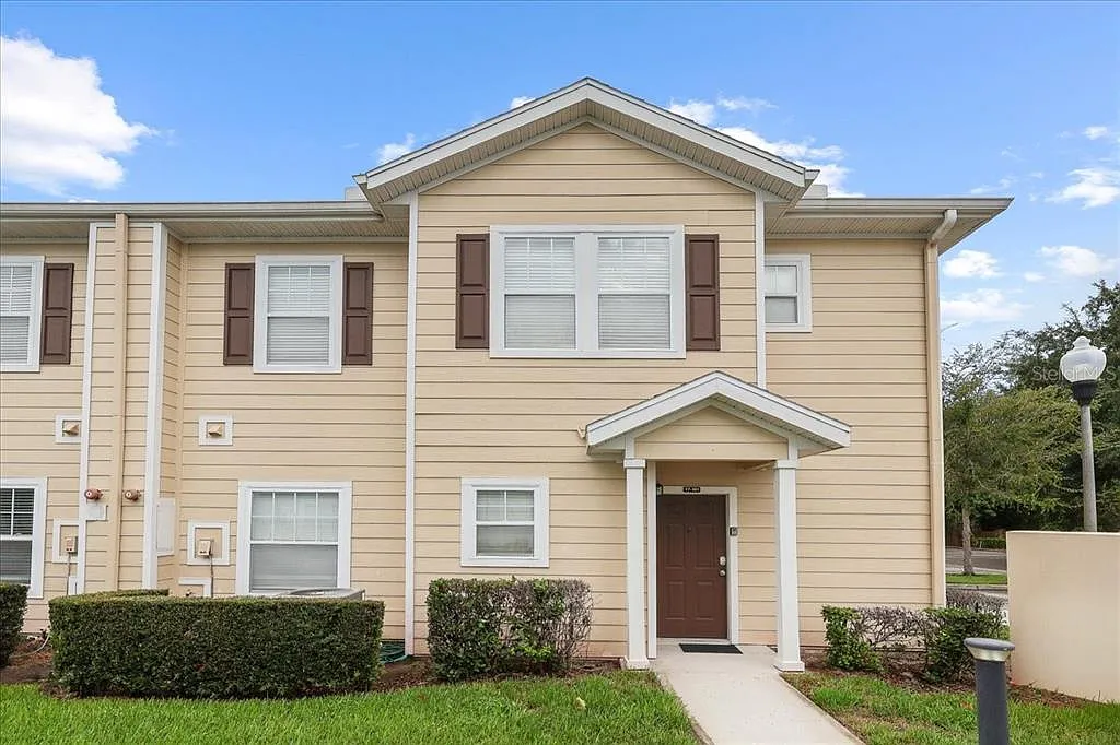 4 bed, 3.0 bath, 1694 sqft, $2,700 — Photo 1