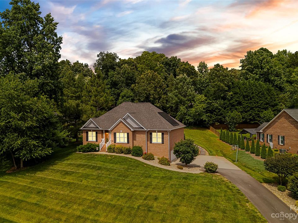 1st image of 1463 Brookstone Dr