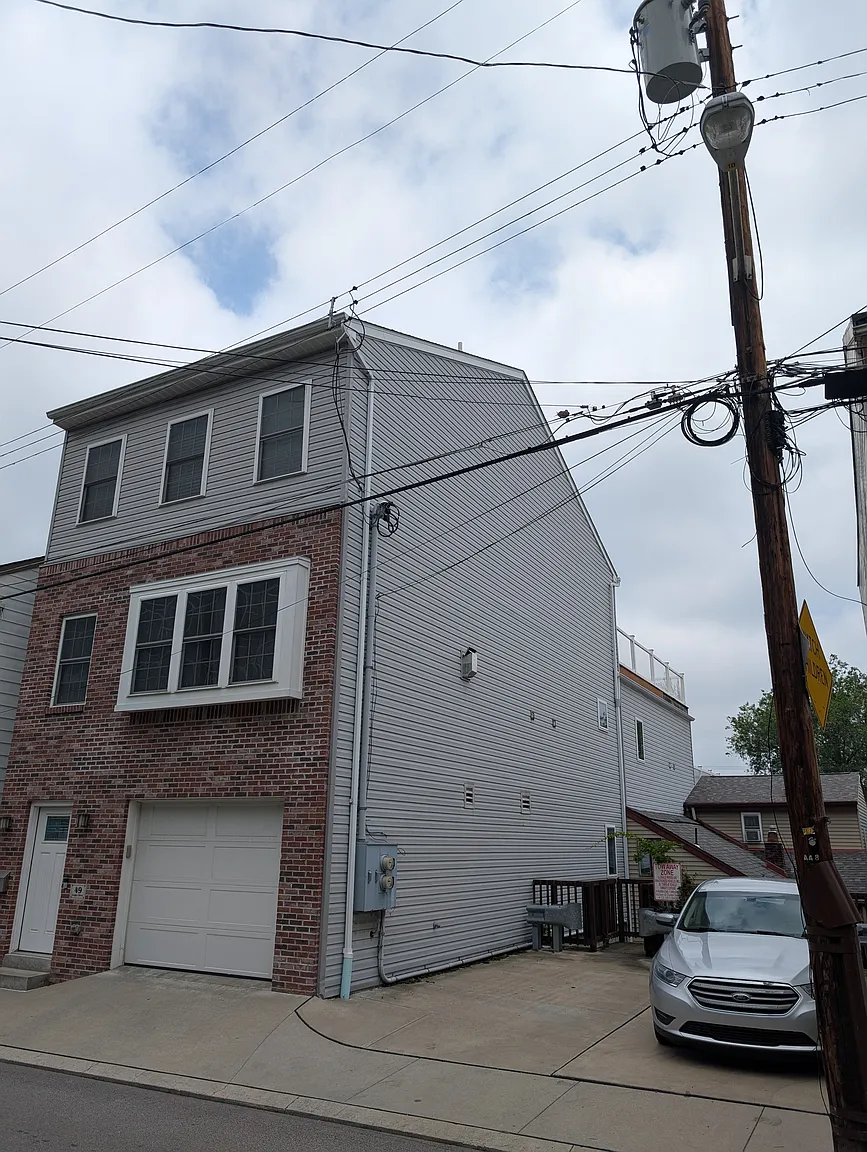 49 Gregory St photo 1